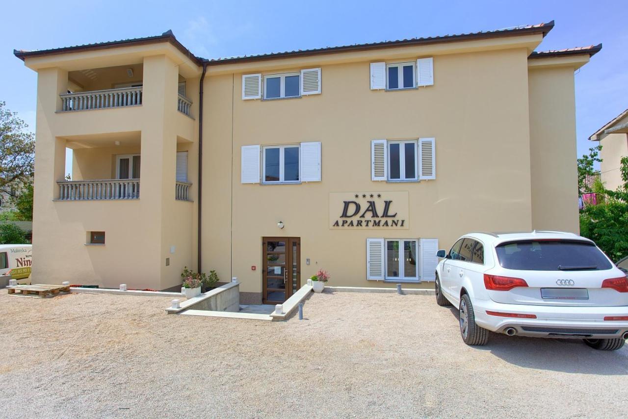 Apartmani Dal Малинска Экстерьер фото