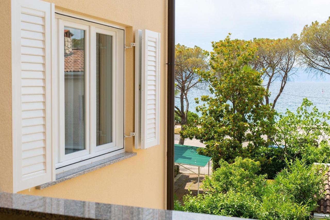 Apartmani Dal Малинска Экстерьер фото