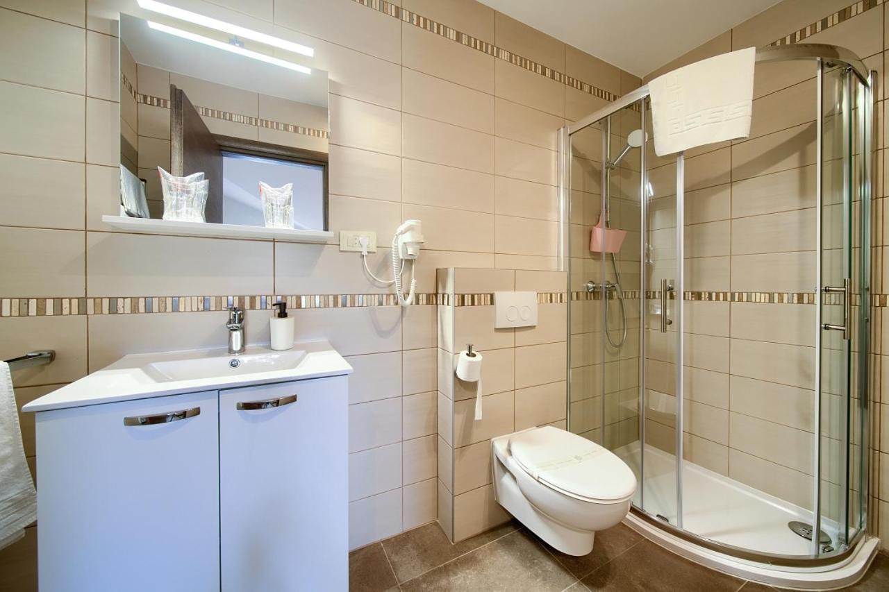 Apartmani Dal Малинска Экстерьер фото