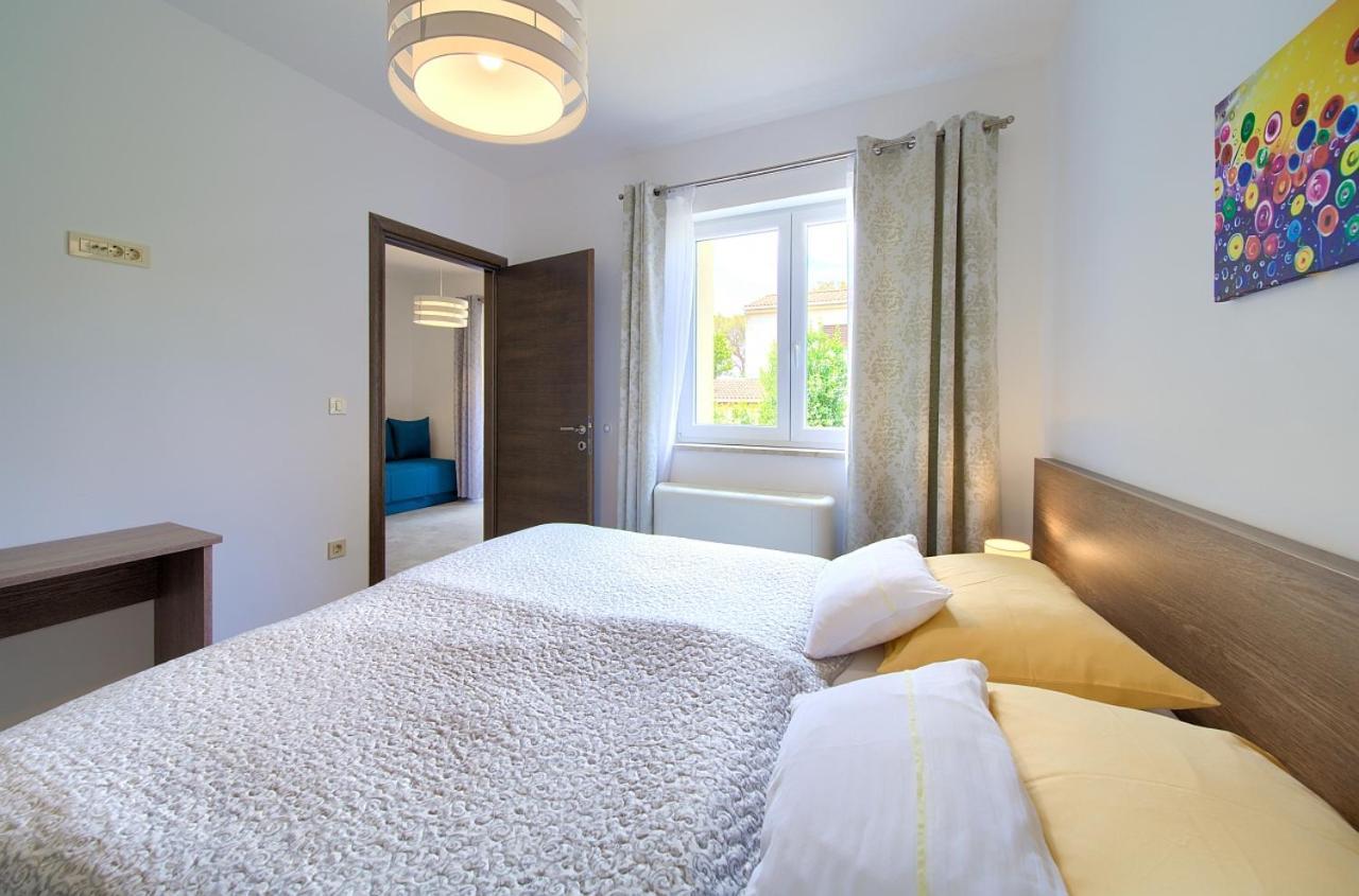 Apartmani Dal Малинска Экстерьер фото