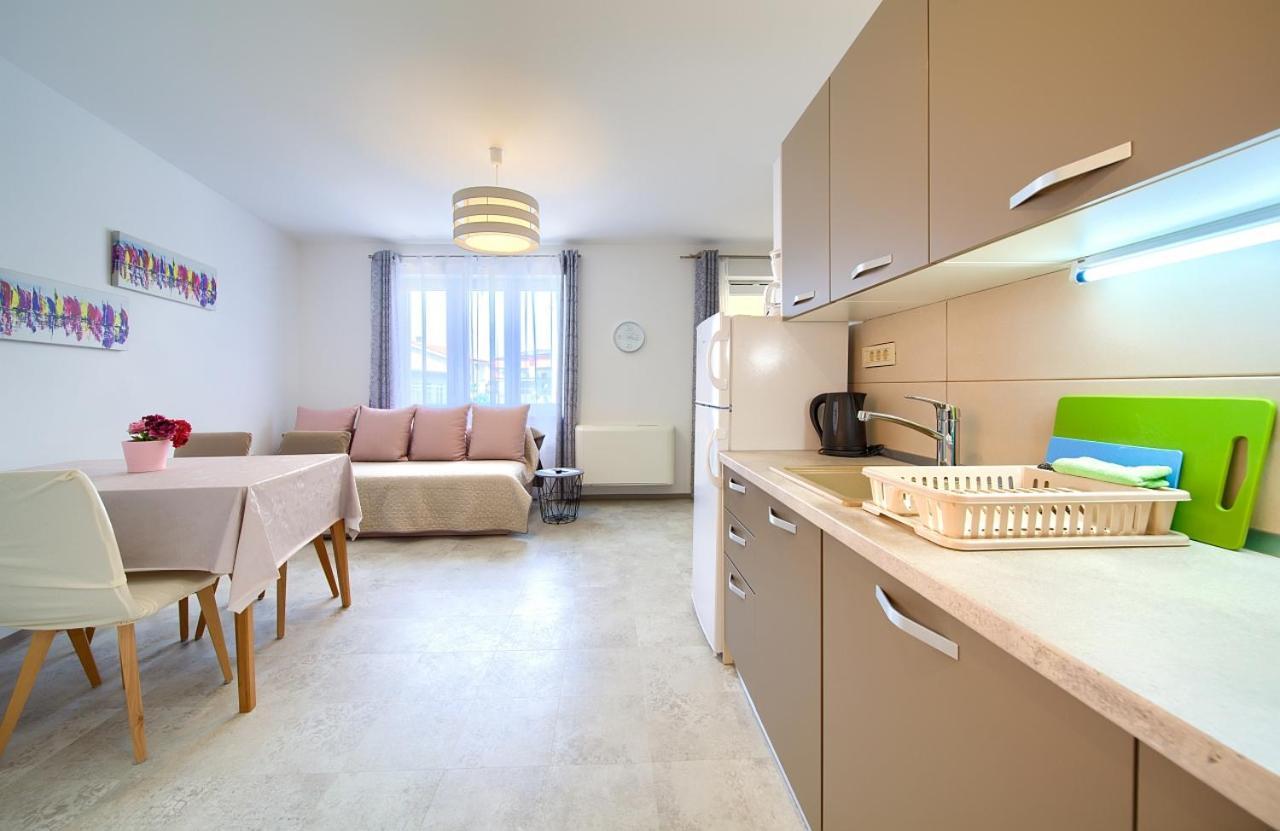 Apartmani Dal Малинска Экстерьер фото