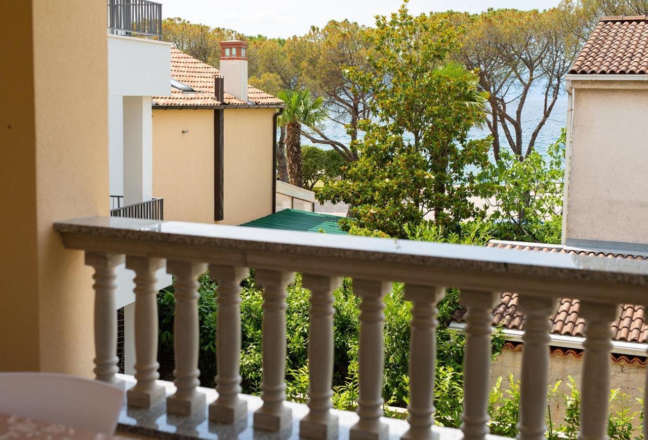 Apartmani Dal Малинска Экстерьер фото