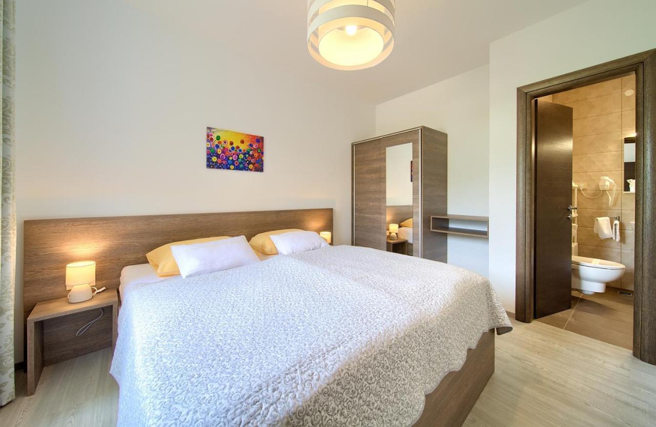 Apartmani Dal Малинска Экстерьер фото