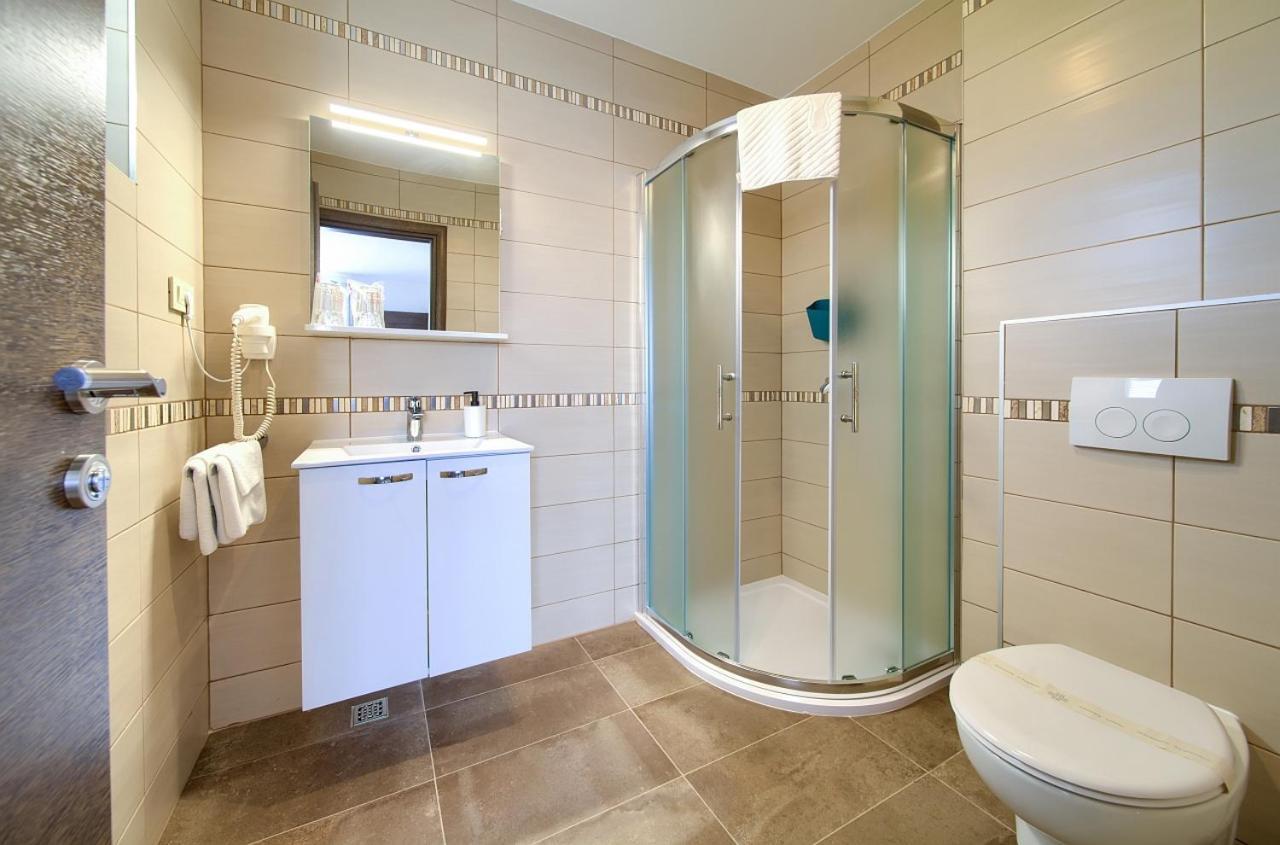 Apartmani Dal Малинска Экстерьер фото