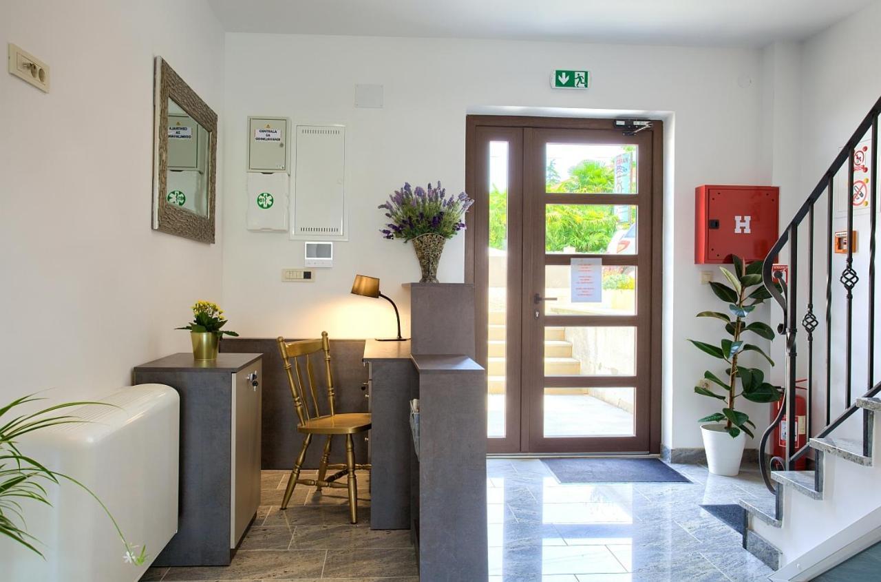 Apartmani Dal Малинска Экстерьер фото